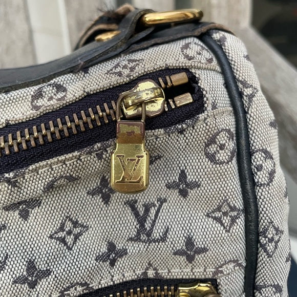 Louis Vuitton Mini Lin Sac A Maman Messenger Bag - Picture 5 of 16